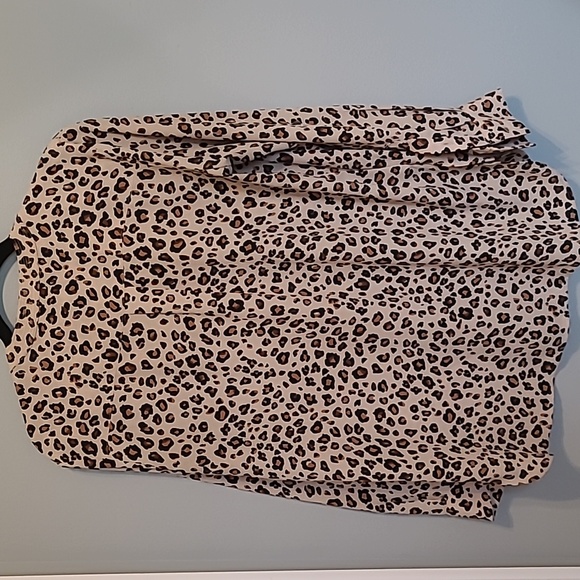 Lord & Taylor - Tabbed Cuff Sleeve, Leopard Print - Picture 4 of 4